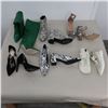 Image 2 : LOT: 12 ASSORTED WOMEN FOOTWEAR  - SIZE: 8.5-9