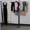 Image 3 : 25pcs MAIN CHARACTER WOMAN CLOTHING (SM)
