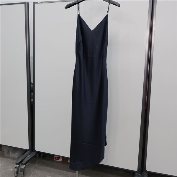 NEW - FILIPPA K DRESS, (MAIN CHARACTER)
