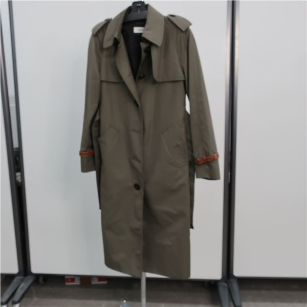 COACH COAT - SIZE: 4, (MAIN CHARACTER)