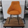 Image 1 : LOT:6 CHAIRS, ORANGE FABRIC, METAL BASE