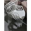 Image 2 : LOT: 4 WHITE PLASTIC CHAIRS
