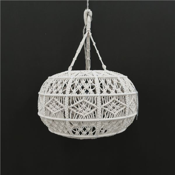 SUSPENDED LAMP 18" DIA.