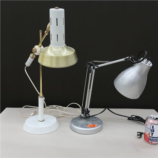 LOT: 2 ASST DESK LAMPS