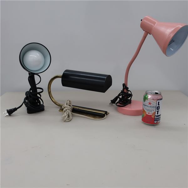 LOT: 3 ASST LAMPS