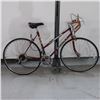 Image 1 : SUPERBE BRENTWOOD WOMEN BICYCLE, 10 SPEED