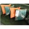 Image 1 : LOT OF 4 PILLOWS / COUSSINS
