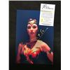 Image 2 : GAL GADOT (WONDER WOMAN) SIGNED PHOTO (REAL AUTHENTIC COA)