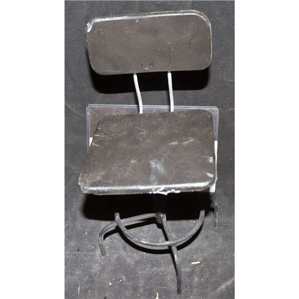 GODZILLA CONTROL ROOM COMPUTER CHAIR MINIATURE SCREEN USED