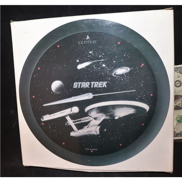 STAR TREK TOS ENTERPRISE WALL CLOCK MINT IN BOX