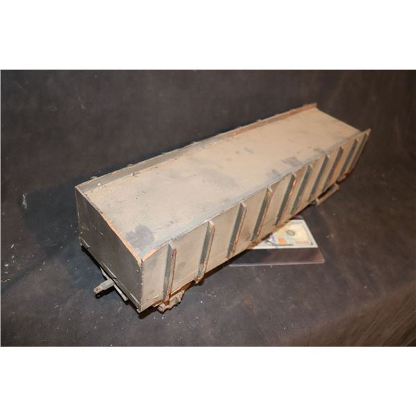 ZZ-CLEARANCE TRAIN CAR ANTIQUE 1930's FILMING MINIATURE I
