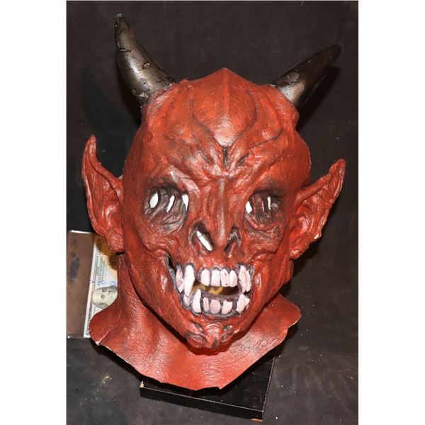 HANK DEVIL DEMON WITH HORNS FULL HEAD MASK E