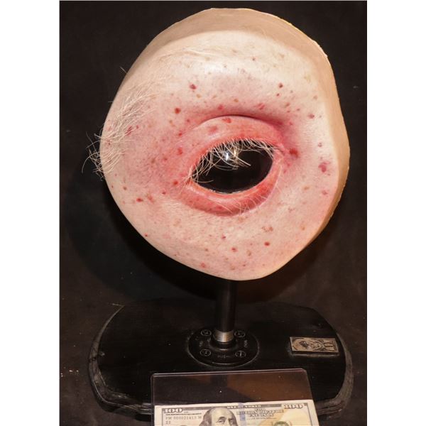 AMERICAN HORROR STORY HOTEL BARTHOLOMEW LADY GAGA BABY OVERSIZE EYE SCREEN MATCHED