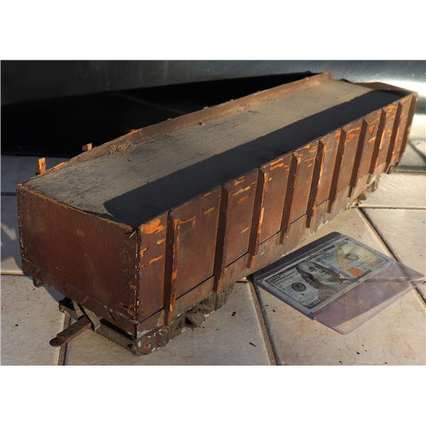 ZZ-CLEARANCE TRAIN CAR ANTIQUE 1930's FILMING MINIATURE F