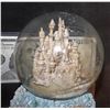 Image 3 : A CINDERELLA STORY MAGICAL SNOW GLOBE RIG HILLARY DUFF