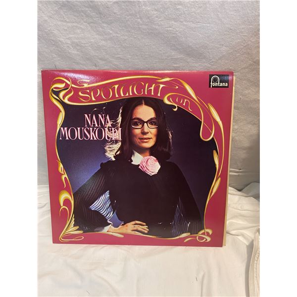 Nana Mouskouri