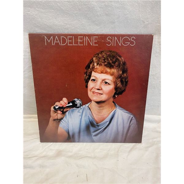 Madeleine Sings