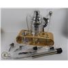 Image 1 : BARTENDER MIXOLOGY KIT WITH STYLISH BAMBOO STAND