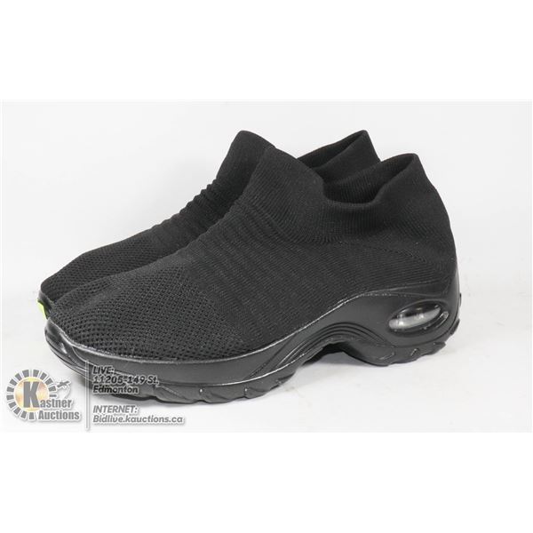 LACELESS SPORT SHOES SIZE 42