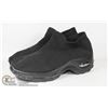 Image 1 : LACELESS SPORT SHOES SIZE 42