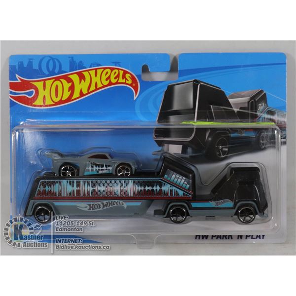 NEW OLD STOCK HOTWHEELS HW PARK'N PLAY TRUCK & CAR COMBO SET