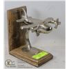 Image 1 : VINTAGE AIRPLANE STATUE ON WOODEN BASE