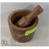 Image 1 : LARGE SOLID WOOD MORTAR AND PESTLE IN GOOD CONDITION