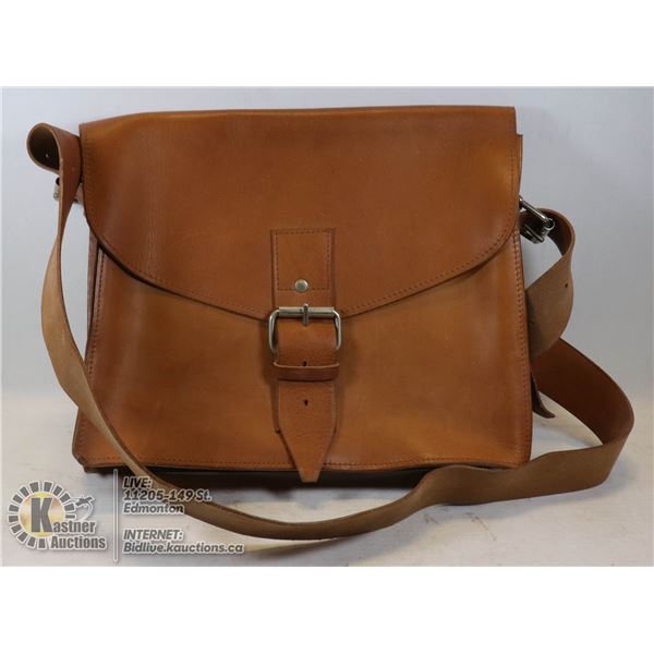 LEATHER PURSE/SHOULDER BAG
