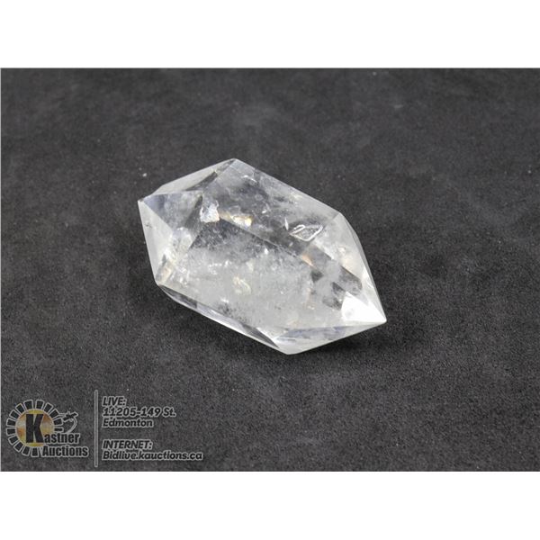 #259-NATURAL CLEAR QUARTZ 2 POINT 28.2 x 59.4mm JEWELRY/ HEALING MINERAL/ 53.65g