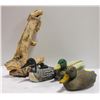 Image 1 : VINTAGE DUCK DECOYS AND WOOD CARVED BEAR FACE
