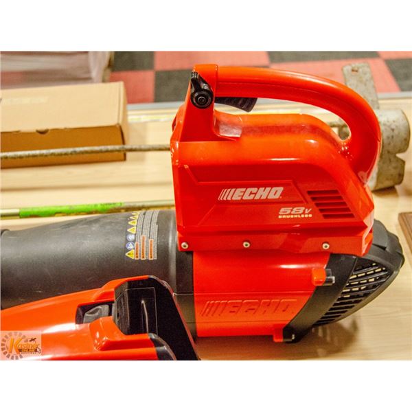 ECHO CORDLESS SET - 2 LEAF AND SNOW BLOWERS
