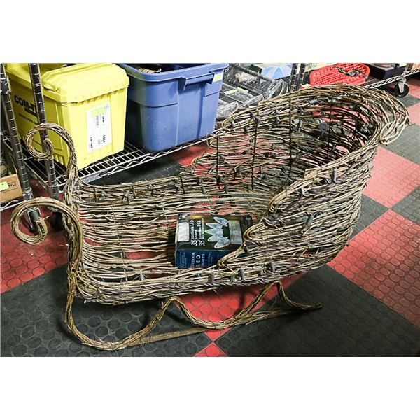 RATTAN LARGE SLEIGH WITH LIGHTS