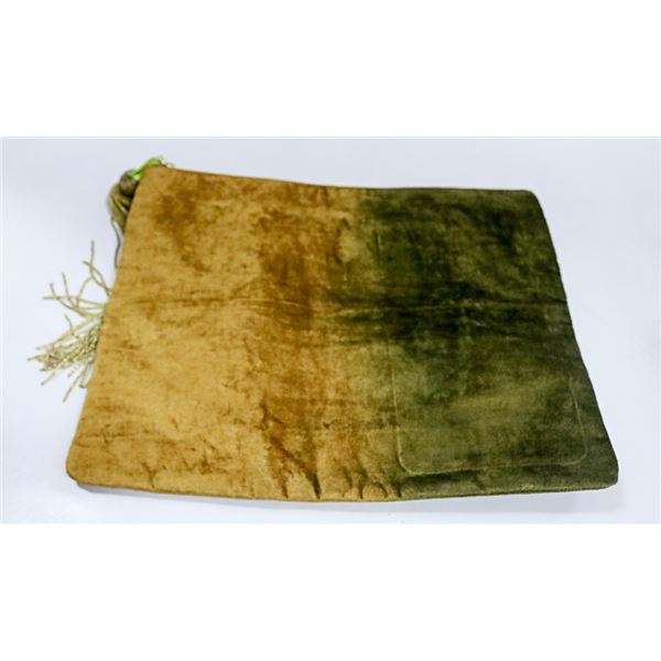 NEW STEVE MADDEN CLASSY BAG (APPROX 13" X 11")