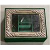 Image 2 : GREEN VELVET HEART JEWELRY BOX WITH VINTAGE