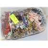 Image 1 : LARGE BAG OF VINTAGE MIXED JEWELRY