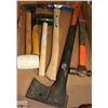 Image 1 : LARGE FLAT OF VARIOUS HAMMERS AND AXE