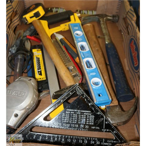 FLAT OF CARPENTER'S/TRADESMAN TOOLS -