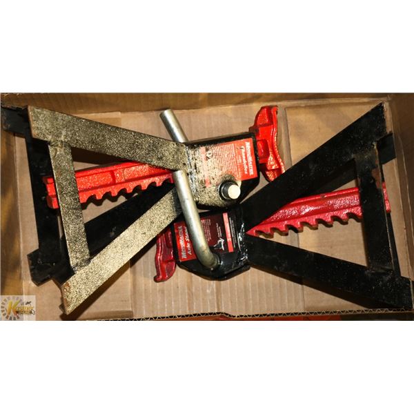 BOX W/ SET OF MOTOMASTER 3-TON AXEL STANDS -