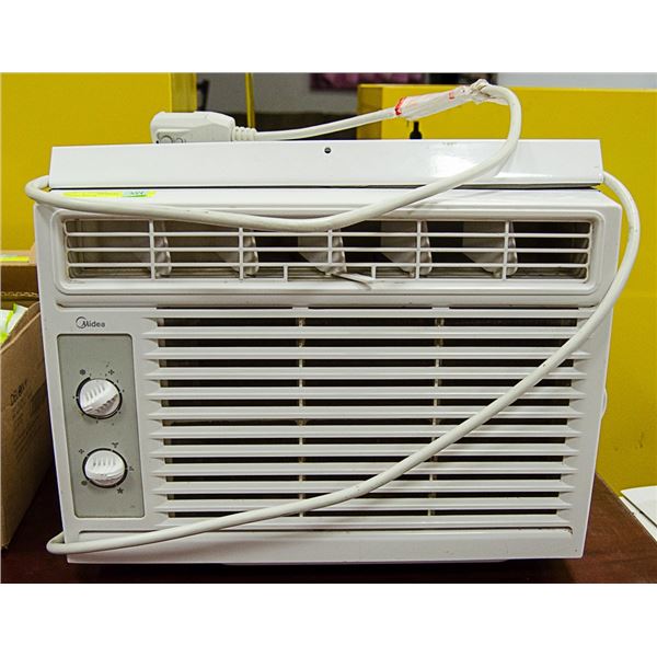 MIDEA 5000 BTU WINDOW AIR CONDITIONER.