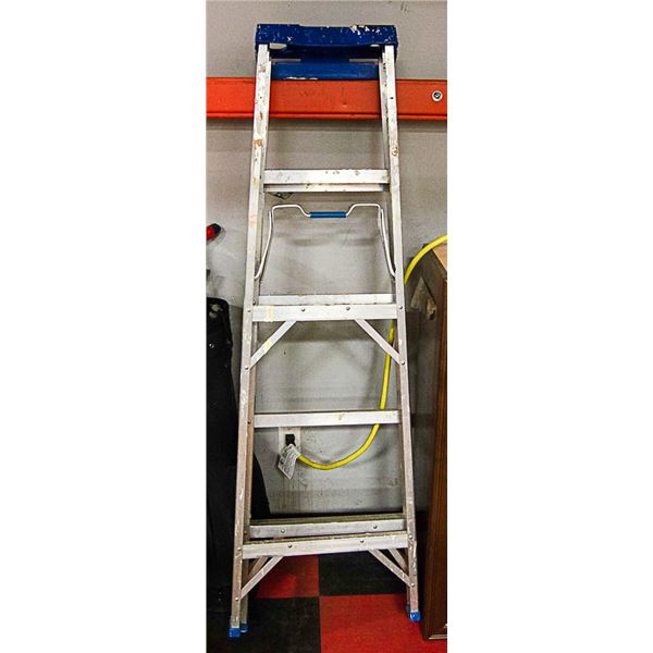 5 FT ALUMINUM LADDER