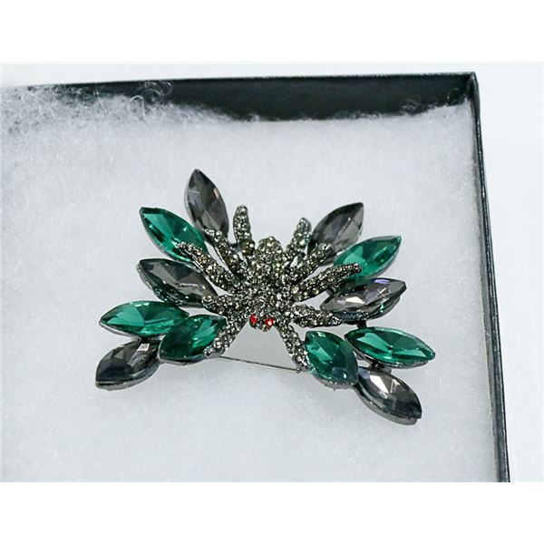 ELEGANT LADIES MARQUIS CUT RHINESTONE BROOCH