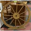 Image 1 : OUTDOOR DECORATIVE WAGON WHEEL