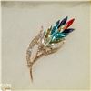 Image 1 : CRYSTAL FLOWER BROOCH