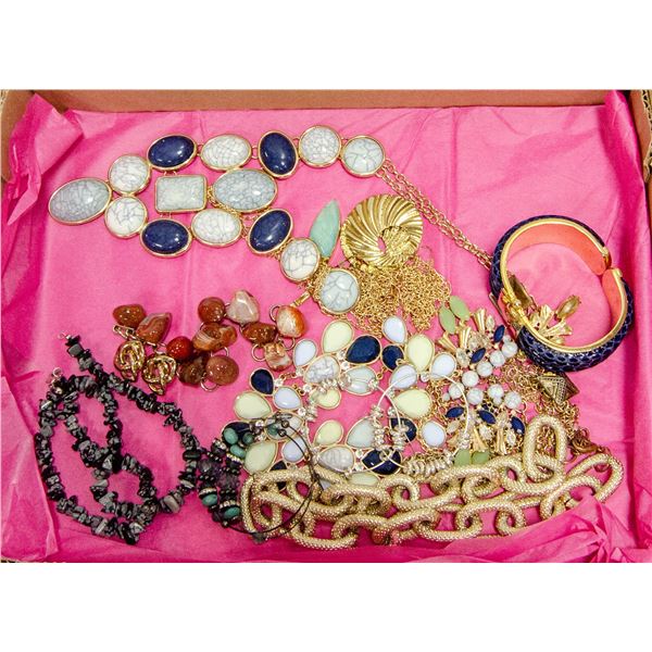 FLAT OF VINTAGE JEWELRY