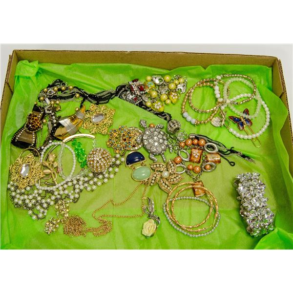 FLAT OF VINTAGE JEWELRY