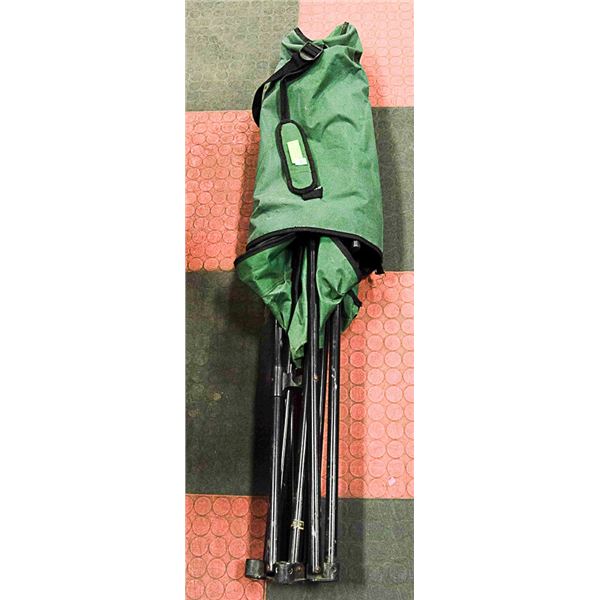 LARGE FOLDING CHAIR WITH ROOF