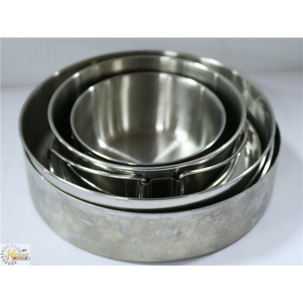 SET OF 5 ST. STEEL COLEMAN EXPONENT DISHES FOR