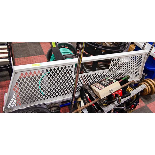 HEADACHE RACK FOR A TRUCK