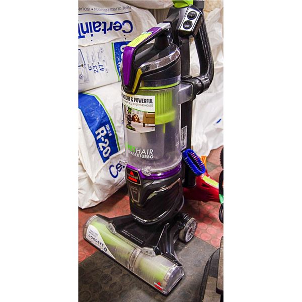 BISSELL UP RIGHT VACUUM CLEANER (PET)