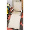 Image 1 : PATIO LOUNGE CHAIR